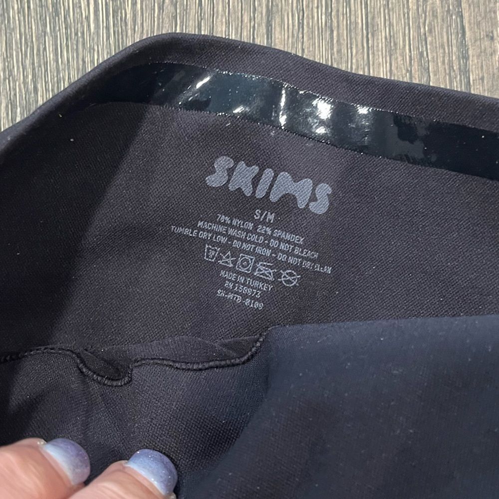 NWOT Skims Core Control Brief - Size S/M - Picture 3 of 3
